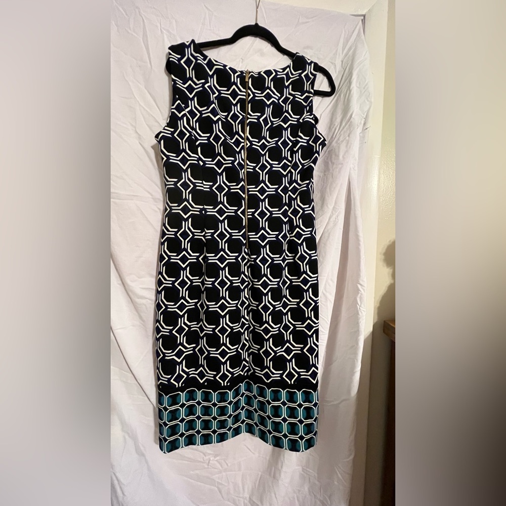 Liz Claiborne sleeveless shift dress